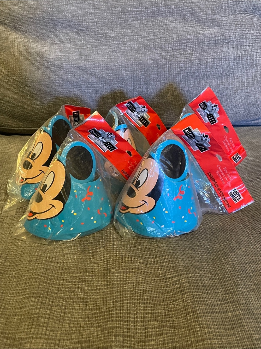 NOS Mickey Mouse Birthday Party Express Hats Vintage 40 Count Confetti Celebrate